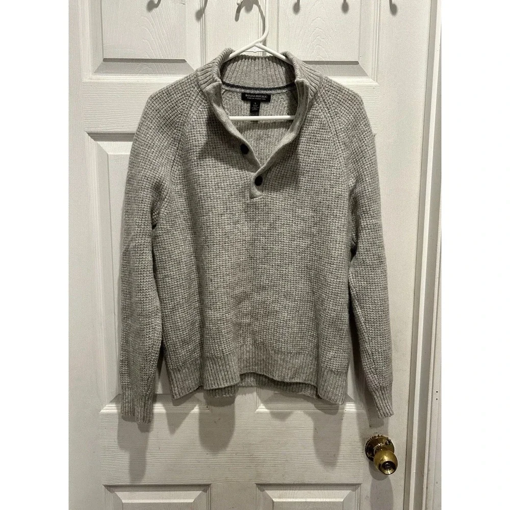 Banana Republic Mens Large Gray Recycled Wool Blend Waffle Knit Button Sweater